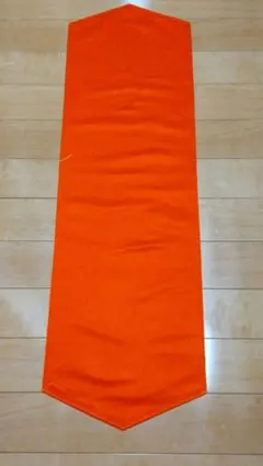 明るい朱色、テーブルセンター