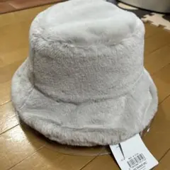 WCJ フェイクファーバケットハット アイボリー