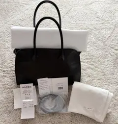 美品THE ROW Margaux 12 マルゴー12 サドルレザーBLACK