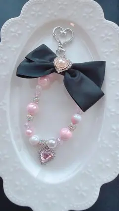 ビッグりぼん　きらきらチャームストラップ　ブラックピンク