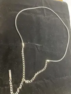 黒レザー編みとシルバーチェーンのベルト