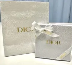2026年最新】Diorオーナメントの人気アイテム - メルカリ