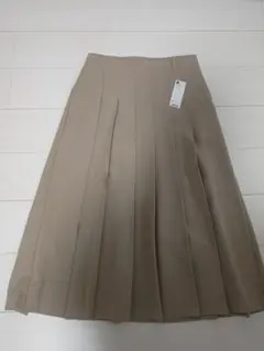 GU プリーツAラインミディスカート