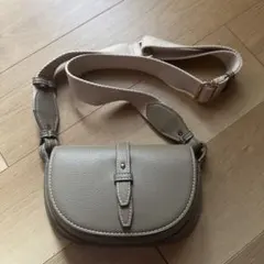 ZARA ショルダーバッグ