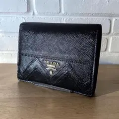 ＰＲＡＤＡ プラダ サフィアーノ 二つ折り財布 ブラック革