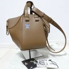 ロエベ　ハンモック　バッグ　コンパクト　スナフジタ　ショルダーバッグ　猿のサムネイル