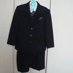 キッズフォーマルスーツ110cm ポケットチーフ付き