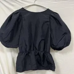 【背中のチラ見せもバルーンも♡】H&M ブラック バルーンスリーブ トップス S