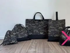 恐竜×ブラック レッスンバッグ 上履き入れ 着替え袋 給食袋 入園入学 4点