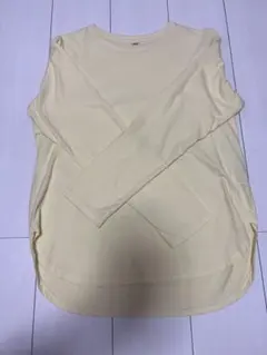 ユニクロ　ソフトコットンボーダーラウンドヘムT（長袖）