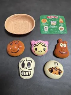 いらっしゃいませ！ジャムおじさんのやきたてパン工場　なかよしパンセット