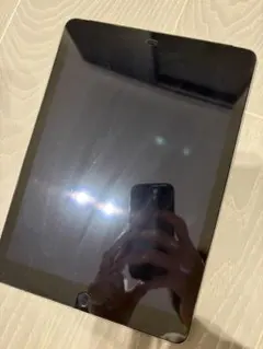 iPad本体+ライトニングケーブル付き