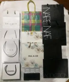 化粧品ブランドなどの紙袋&アディクション ザ アイシャドウケース（箱付き）