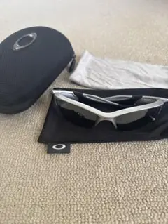 OAKLEY シルバー スポーツサングラス