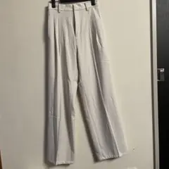 アイボリーセンタープレススラックス