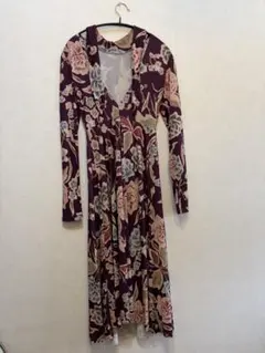 ZARA 花柄長袖Vネックワンピース