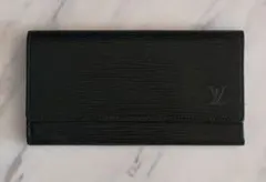 LOUIS VUITTON エピ 長財布 ブラックのサムネイル