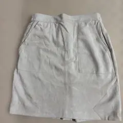 ライトベージュ　タイトスカート スエード風