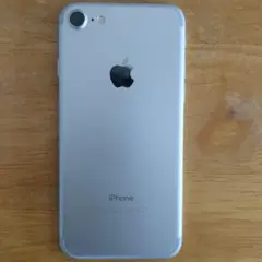 Apple iPhone 7 シルバー 本体 SIMフリー 32GB