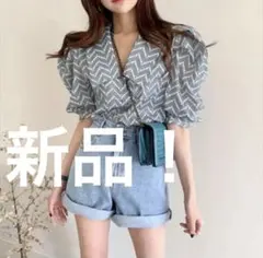 SHEIN DAZYブラウス