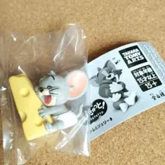 カプセルトイ　ガチャガチャ　新品未開封トムとジェリーむぎゅっと❣
