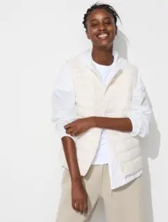 ユニクロ パフテックコンパクトベスト M ホワイト