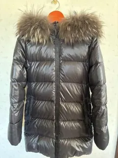 DUVETICA デュベティカ ファー付きブラックダウンジャケット