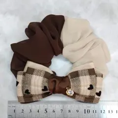 12111. ハンドメイドシュシュ