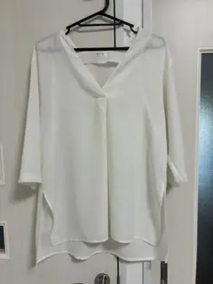 FRAY I.D ホワイト Vネック 半袖シャツ