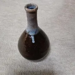 淡い緑色の陶磁器フラスコ - メルカリ