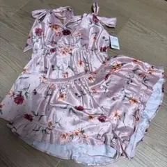 新品未使用 花柄ピンクサテンルームウェア（ショートパンツ付き） S/M
