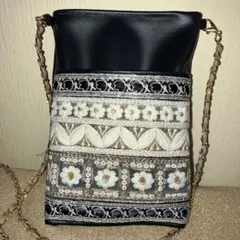 ポシェット　スマホショルダー　ハンドメイド　刺繍リボン