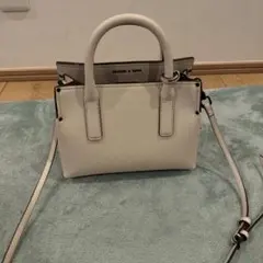 CHARLES & KEITH ストラクチャードダブルトップハンドルトート