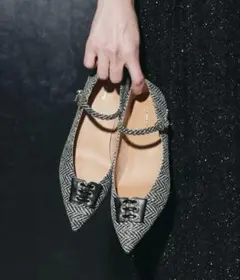 美品 オゥバニスター レースアップモチーフ付き メリージェーンパンプス 37