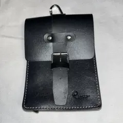 ブラックレザーポーチ カラビナ付き