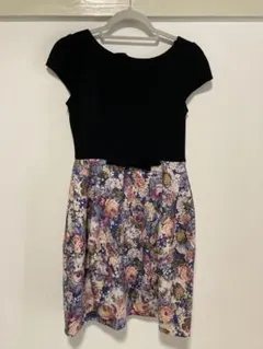 美品　ストロベリー　フィールズ　ユニバーバル　ミューズ　半袖ワンピース