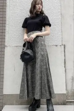 【最終値下げ】テクスチャーナロースカート。