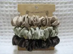 サテン生地付きヘアゴム　ブラウン・ライトグリーン・ベージュ系　３色セット