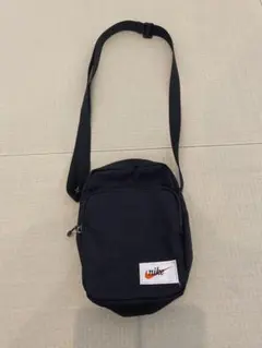 Nike ブラック ショルダーバッグ