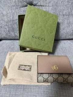 GUCCI 二つ折り財布 ベージュ