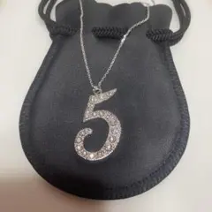 数字5 クリスタルネックレス
