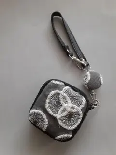 ミナペルホネン　サリースコット　リールスト付ガジェットハードケース　ハンドメイド