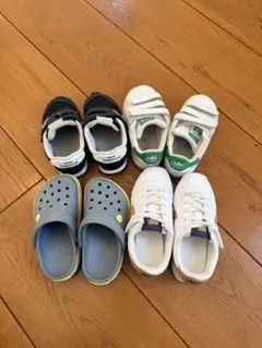 キッズ シューズ4足セット　adidas NIKE ニューバランス　クロックス
