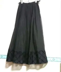 ダークブラウンフレアスカート 透け感 刺繍入り　春夏物