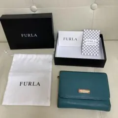 フルラ　三つ折り財布