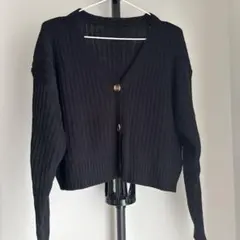 黒いリブ編みVネックカーディガン