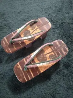 桜皮細工木製植物模様の下駄