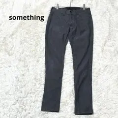 サムシング スキニーパンツ 内側ボア コットン混 ロゴ入り 着回し抜群 秋冬