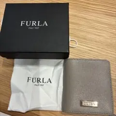 FURLA 二つ折り財布 グレー