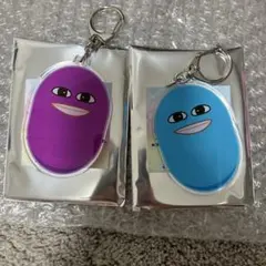 マエスケ 芋ランダムアクリルキーホルダー ピンク&ブルー - メルカリ